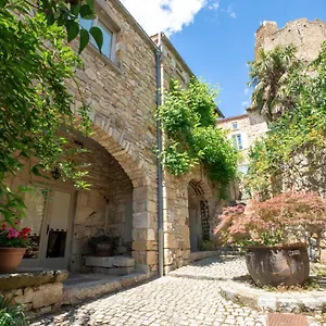 Chez Helen Montpeyroux (Puy-de-Dome)